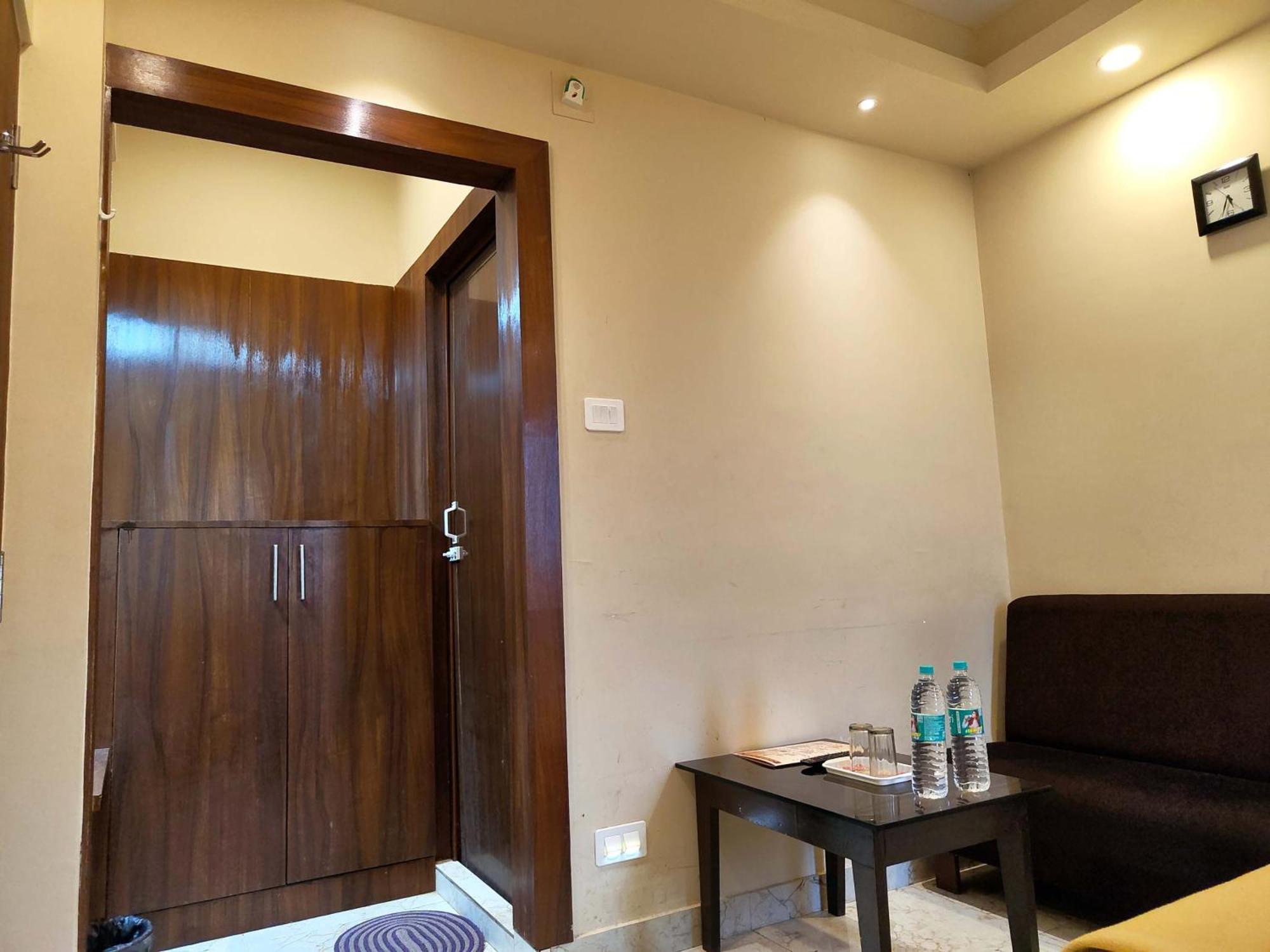 Goroomgo Park View Puri - Spacious And Decorated Room - Best Hotel In Puri Buitenkant foto